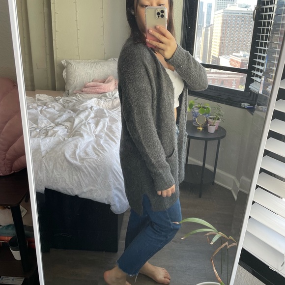 Grey abercrombie cardigan - Picture 3 of 5